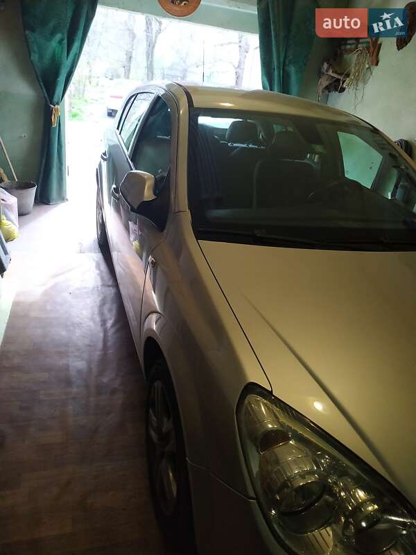 Хэтчбек Opel Astra 2009 в Одессе