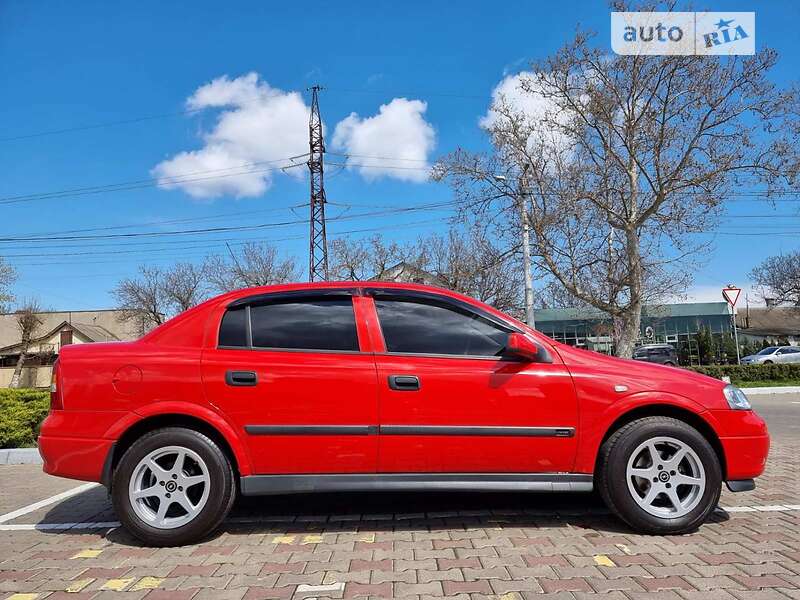 Седан Opel Astra 2003 в Одессе