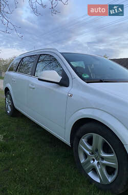 Универсал Opel Astra 2009 в 