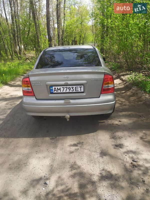 Седан Opel Astra 2007 в Радомышле