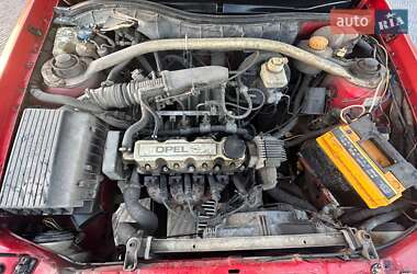 Седан Opel Astra 1994 в Буську