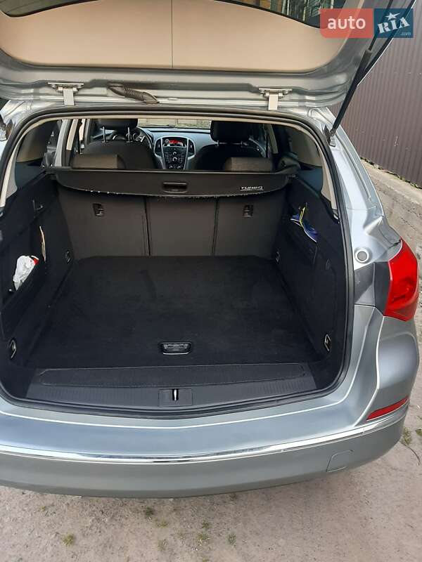 Универсал Opel Astra 2013 в Жмеринке