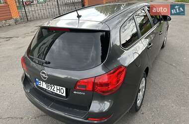 Универсал Opel Astra 2012 в 