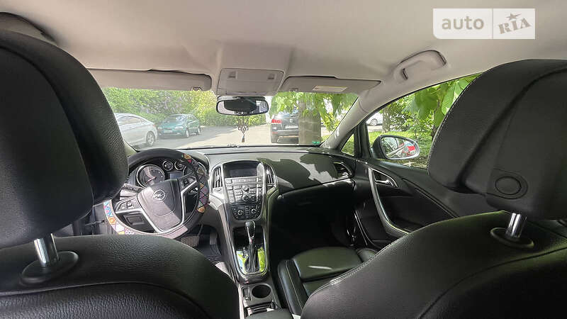 Хэтчбек Opel Astra 2010 в Киеве
