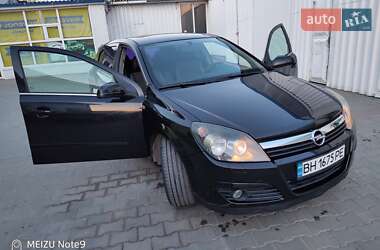 Хэтчбек Opel Astra 2004 в Рени