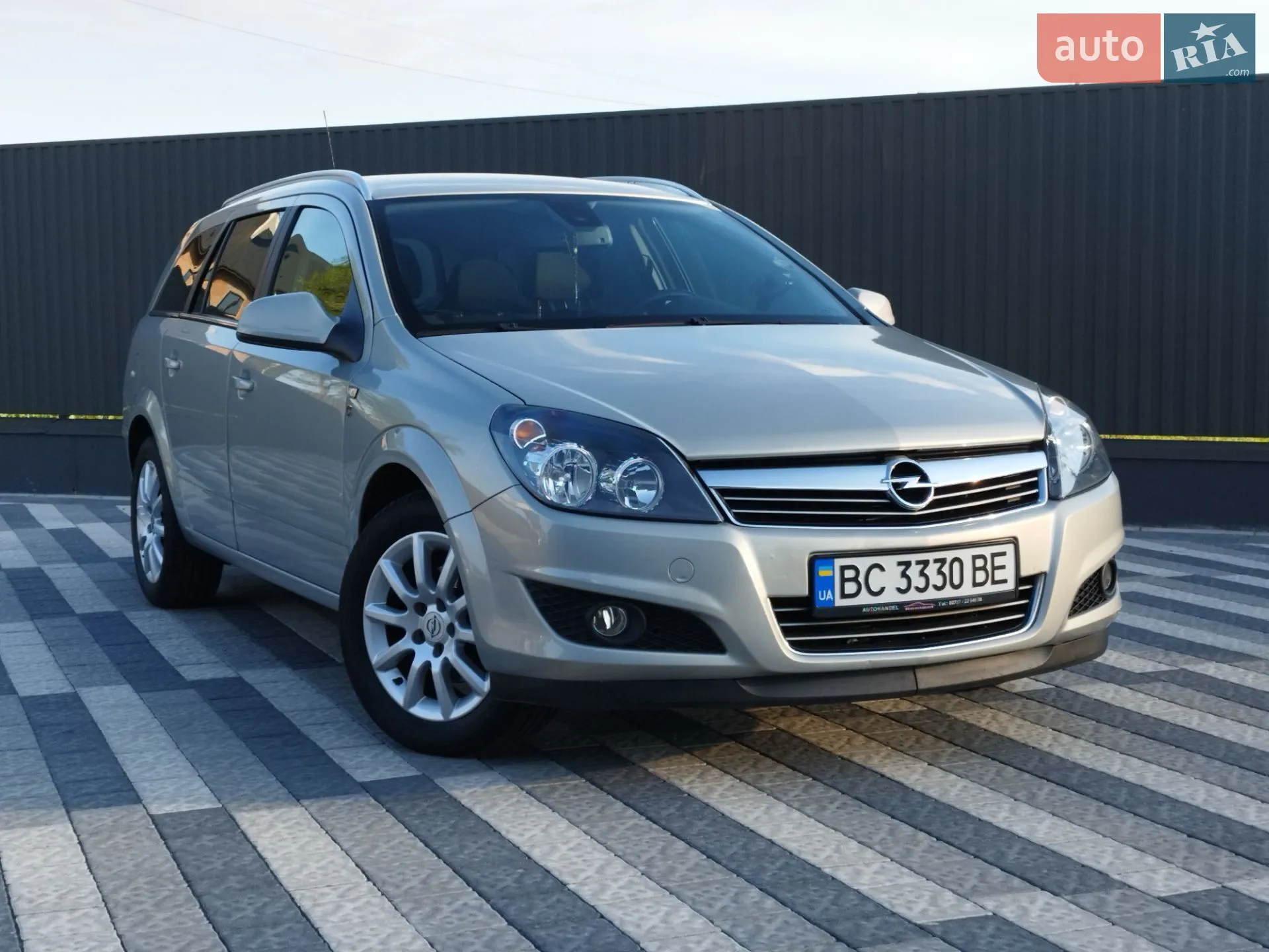 2010 Opel Astra - мініатюра 9
