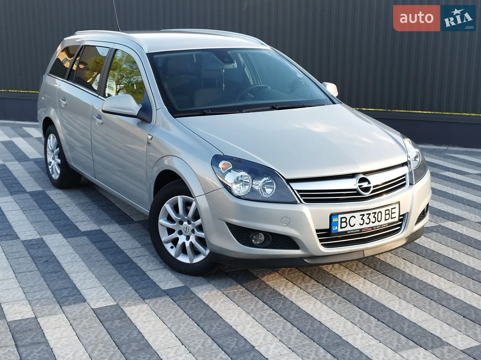 2010 Opel Astra - мініатюра 13