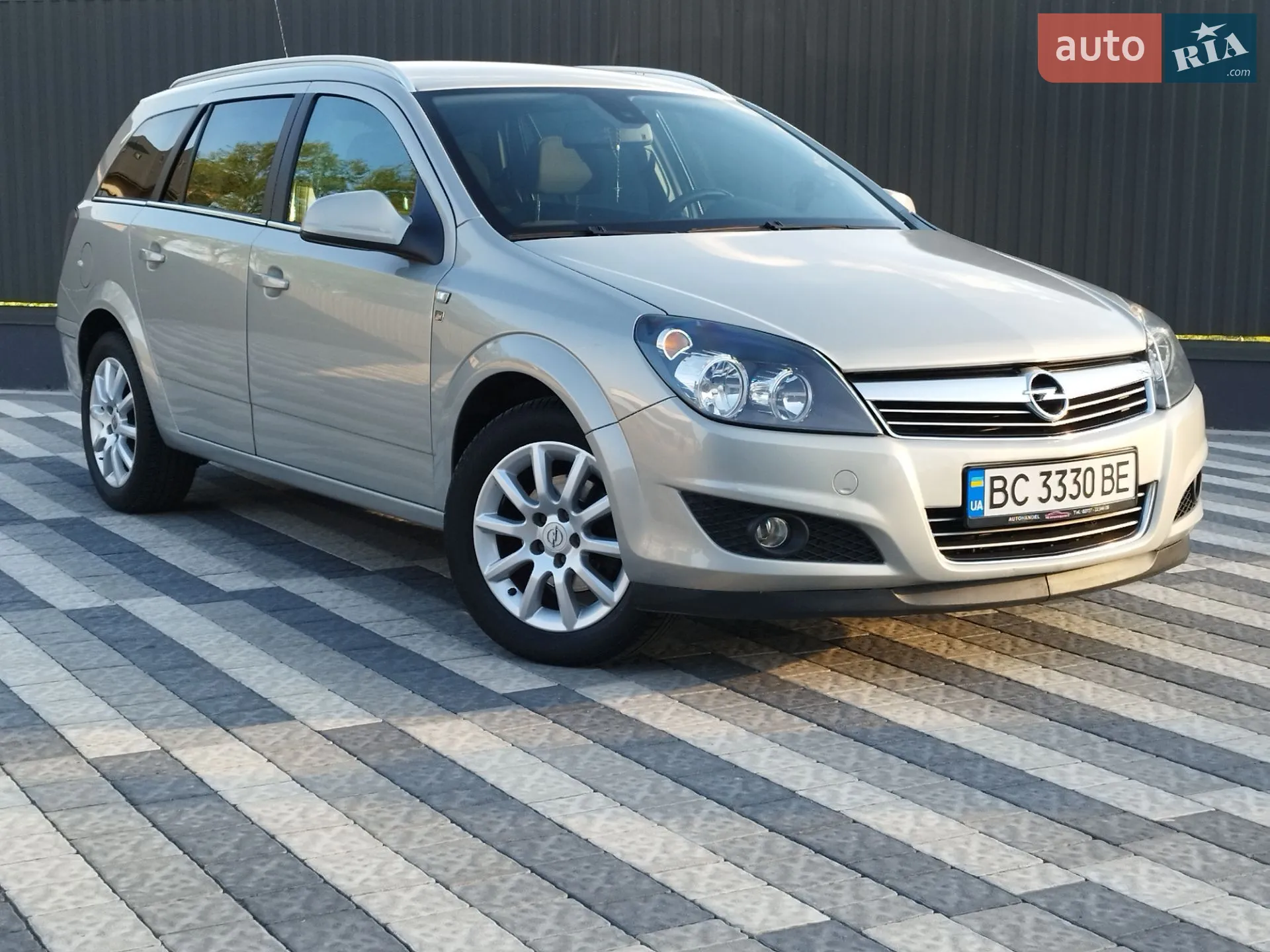 2010 Opel Astra - мініатюра 12