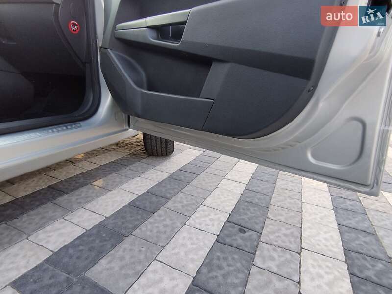 Универсал Opel Astra 2010 в Львове фото 41 Универсал Opel Astra 2010 в Львове