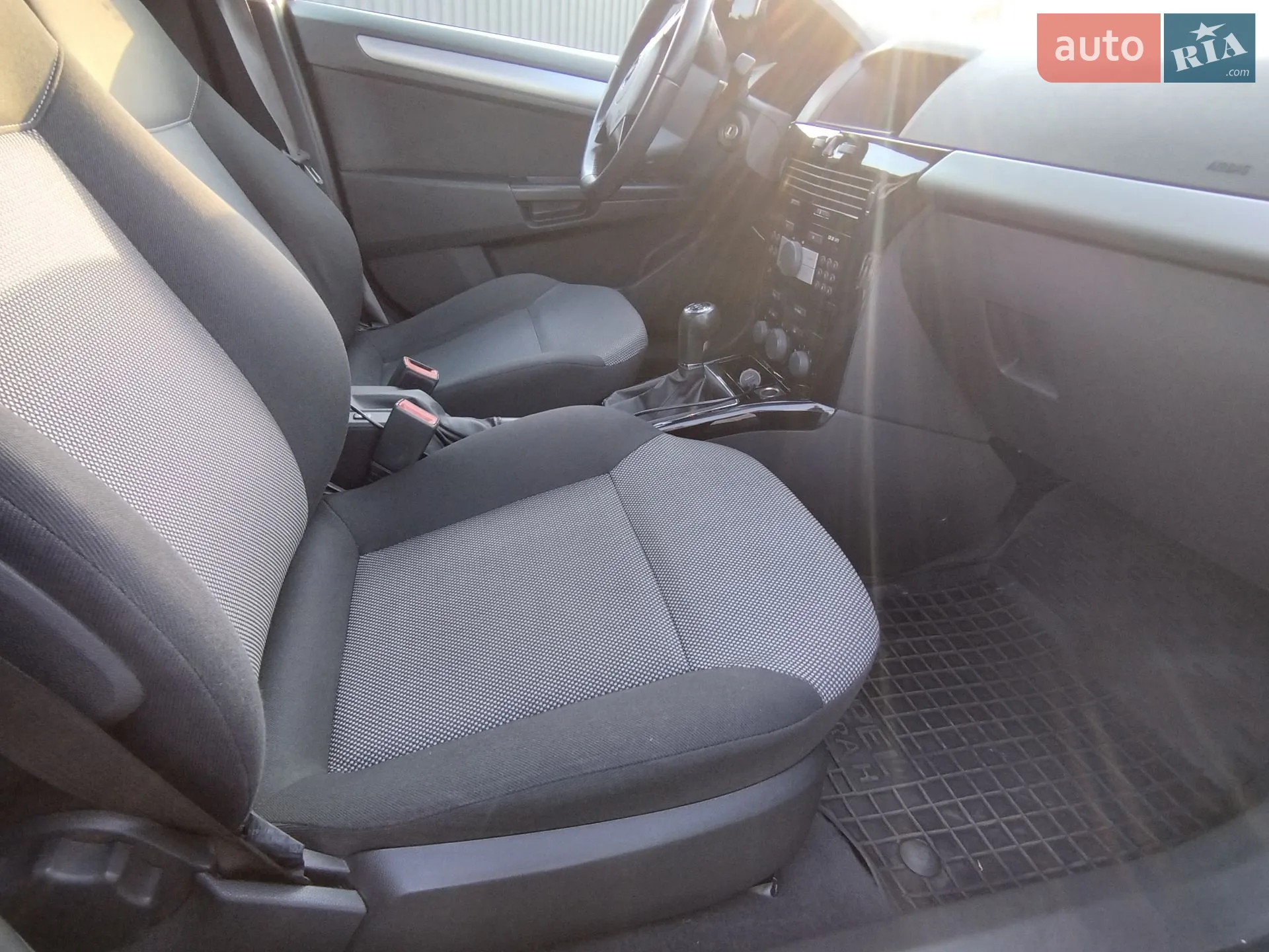 2010 Opel Astra - мініатюра 44