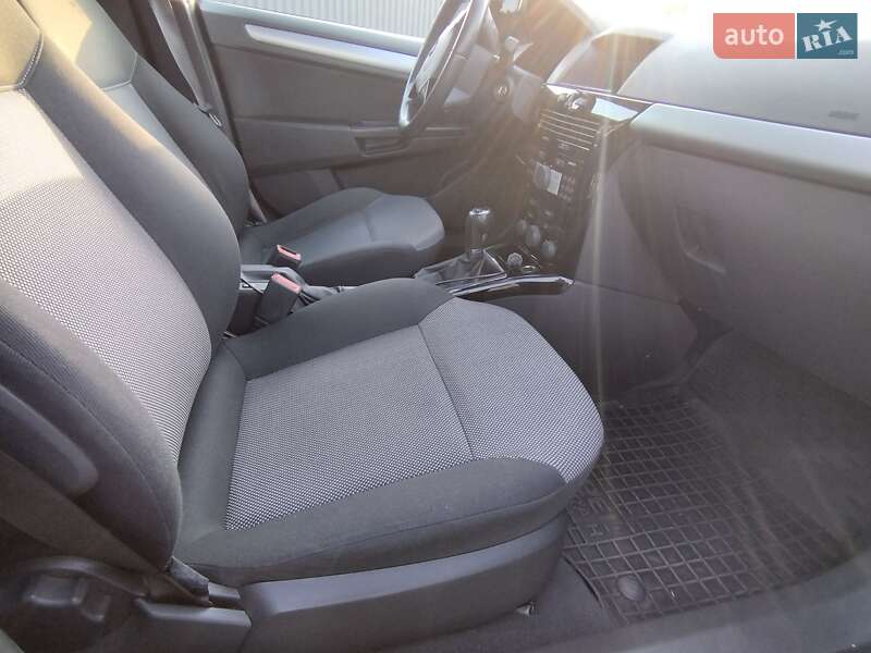 Универсал Opel Astra 2010 в Львове фото 44 Универсал Opel Astra 2010 в Львове