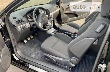 Купе Opel Astra 2006 в Киеве