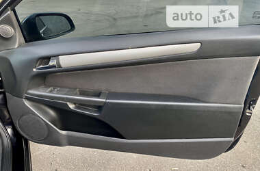 Купе Opel Astra 2006 в Киеве
