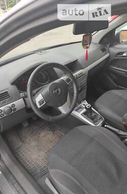 Универсал Opel Astra 2010 в Кропивницком