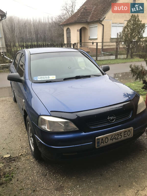 Седан Opel Astra 2007 в Виноградове