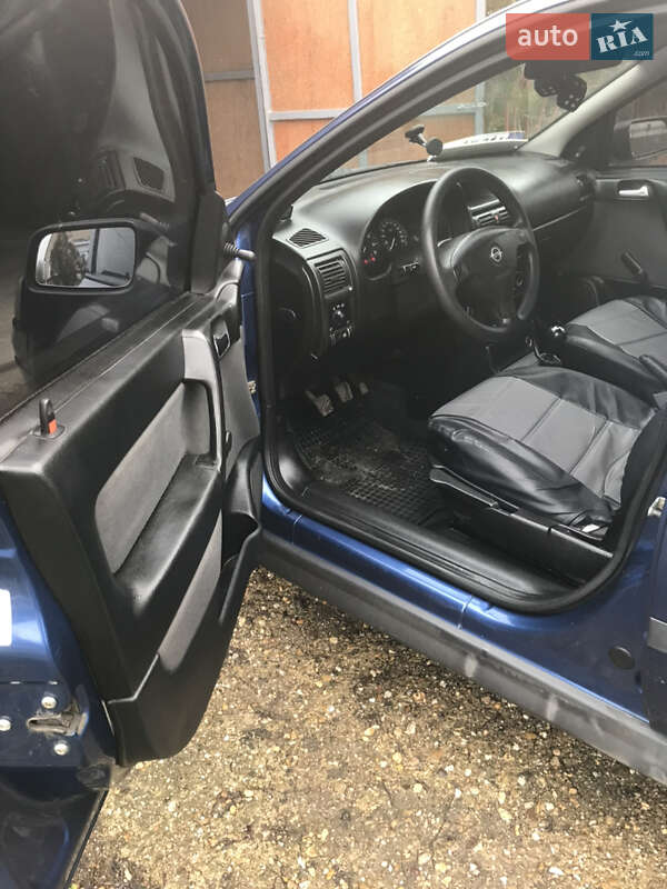 Седан Opel Astra 2007 в Виноградове