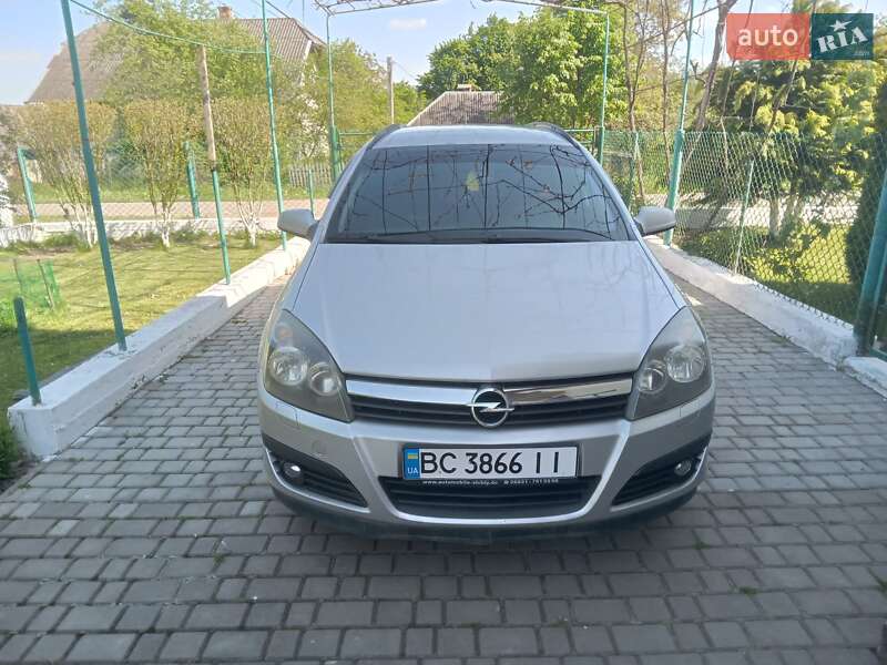 Универсал Opel Astra 2006 в Стрые