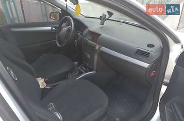 Универсал Opel Astra 2006 в 