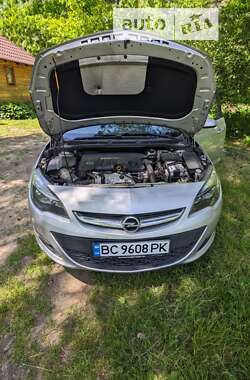 Универсал Opel Astra 2015 в Жидачове