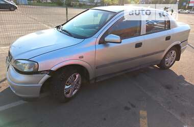 Седан Opel Astra 1999 в Львове