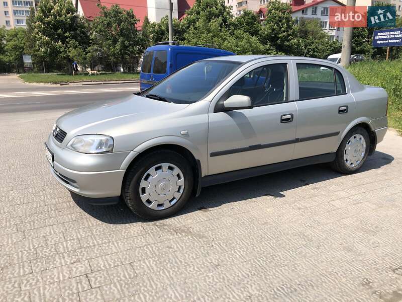 Седан Opel Astra 2007 в Ивано-Франковске