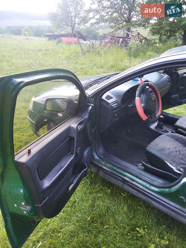 Седан Opel Astra 1999 в Бродах