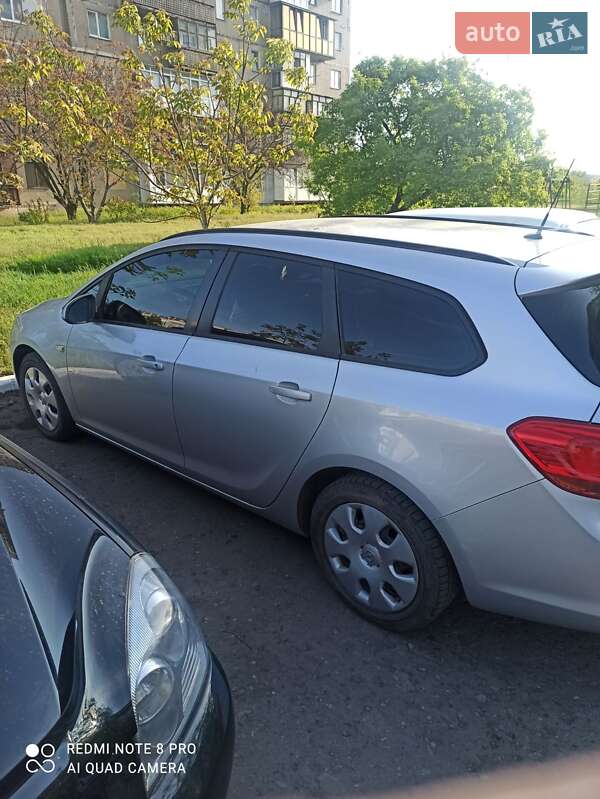 Універсал Opel Astra 2011 в Покровську