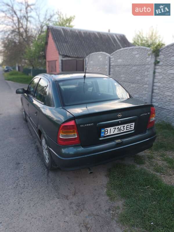 Седан Opel Astra 2004 в Полтаве