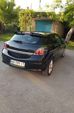 Купе Opel Astra 2006 в Могилев-Подольске