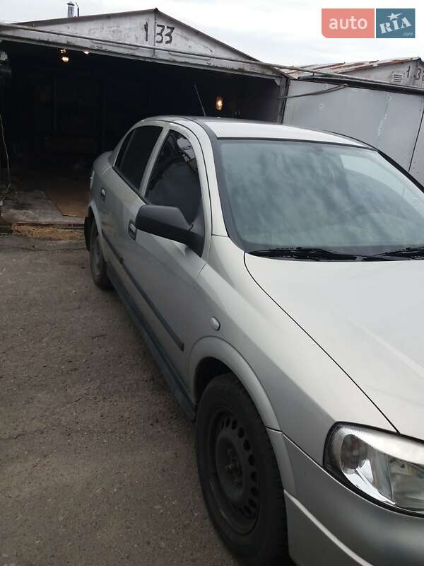Седан Opel Astra 2006 в Києві