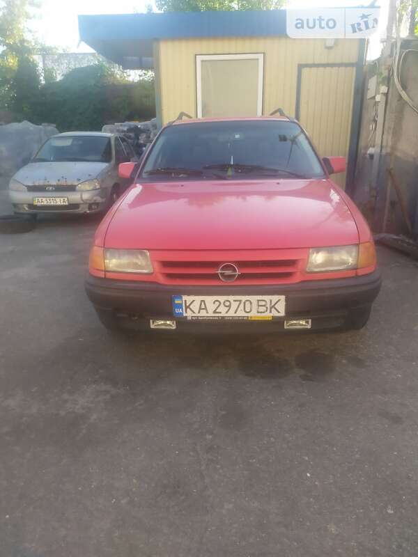 Универсал Opel Astra 1992 в Киеве