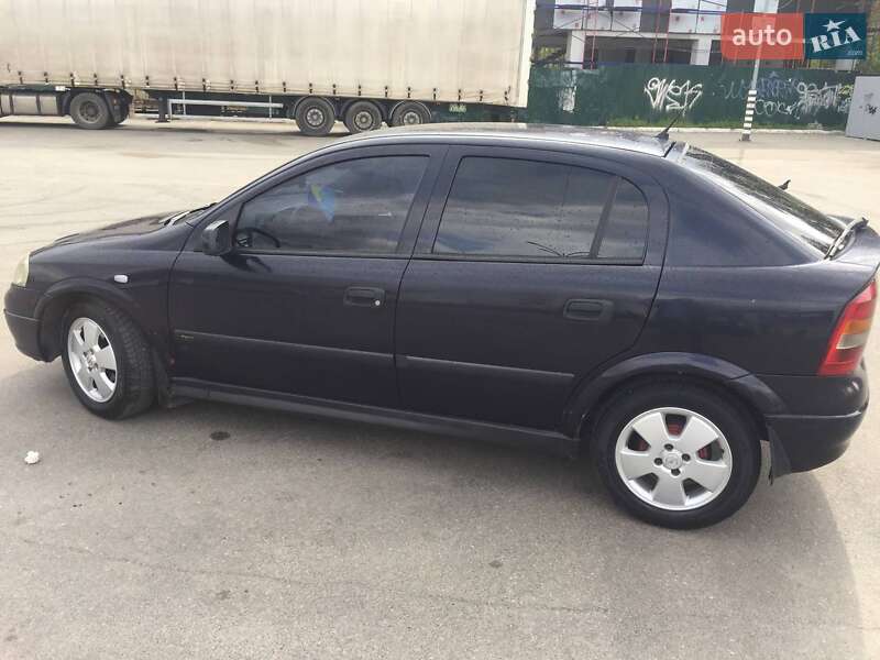 Хэтчбек Opel Astra 2003 в Днепре