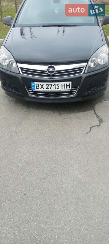 Opel Astra 2010