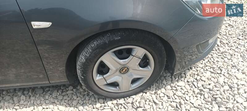Універсал Opel Astra 2014 в Чернівцях фото 7 Універсал Opel Astra 2014 в Чернівцях