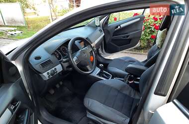 Универсал Opel Astra 2005 в 