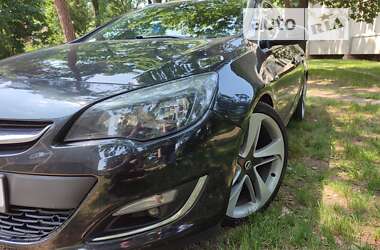 Универсал Opel Astra 2012 в Житомире