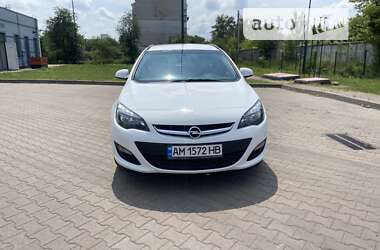Универсал Opel Astra 2012 в 