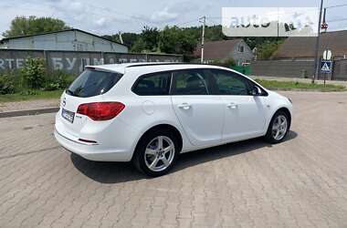 Универсал Opel Astra 2012 в 
