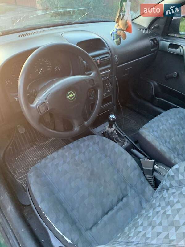 Хэтчбек Opel Astra 1999 в Новомосковске