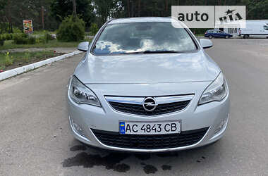 Универсал Opel Astra 2012 в Маневичах