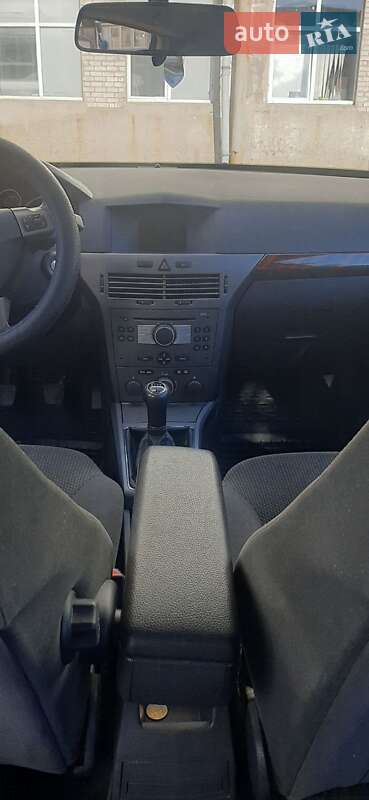 Универсал Opel Astra 2005 в Ивано-Франковске