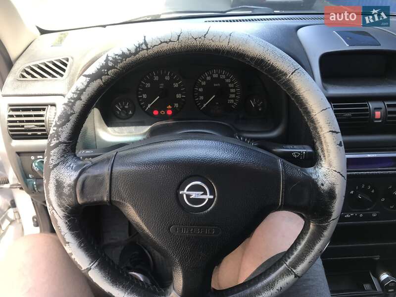 Універсал Opel Astra 2004 в Києві