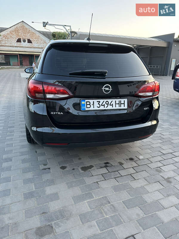 Универсал Opel Astra 2017 в Лубнах
