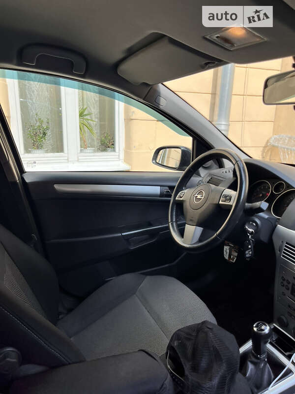 Универсал Opel Astra 2009 в Львове