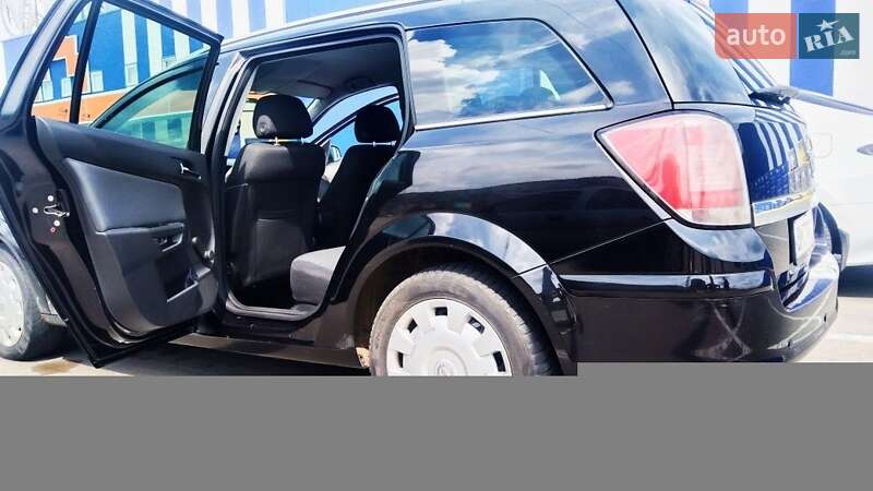 Универсал Opel Astra 2005 в Сумах