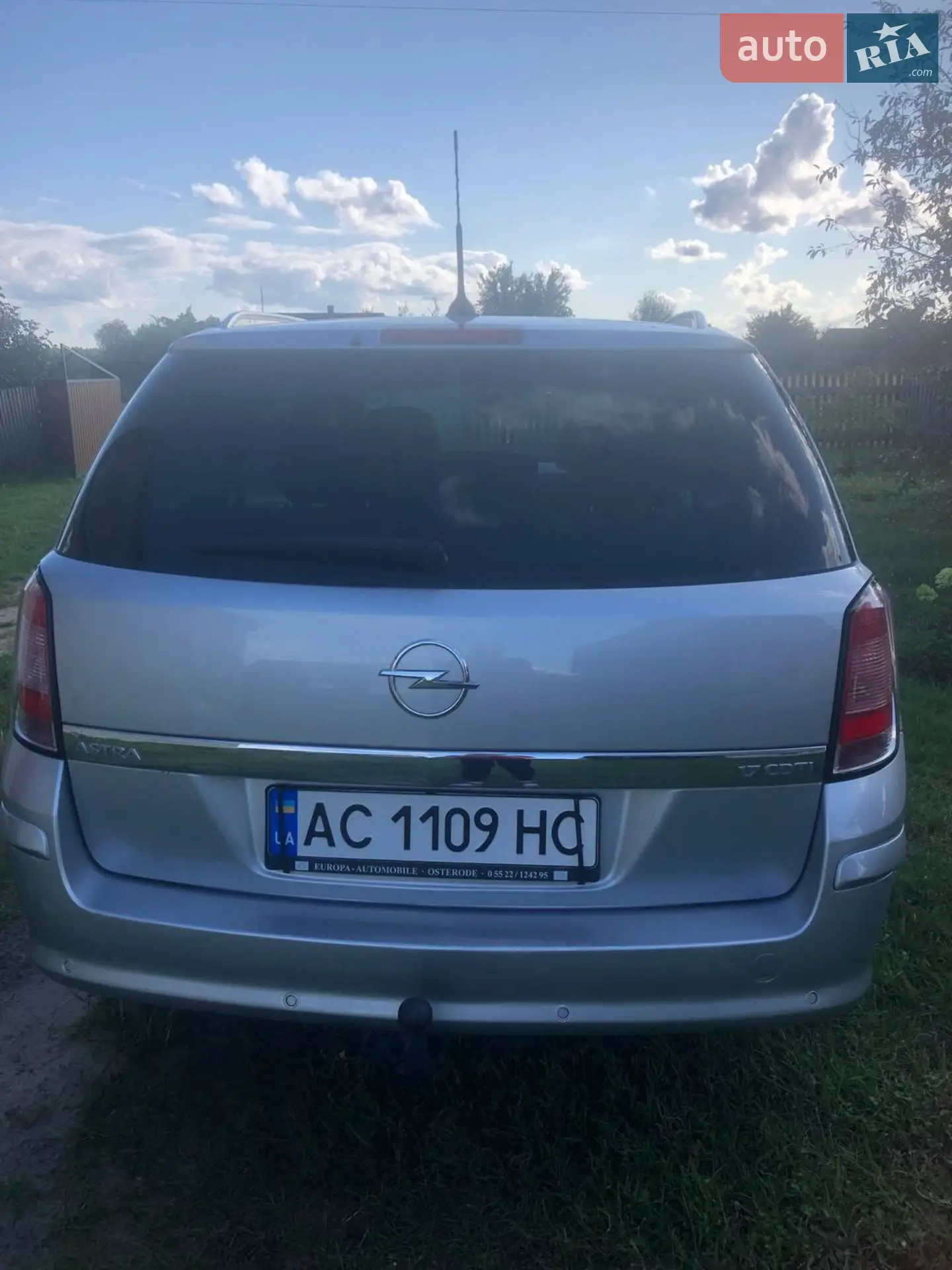 2010 Opel Astra - мініатюра 2