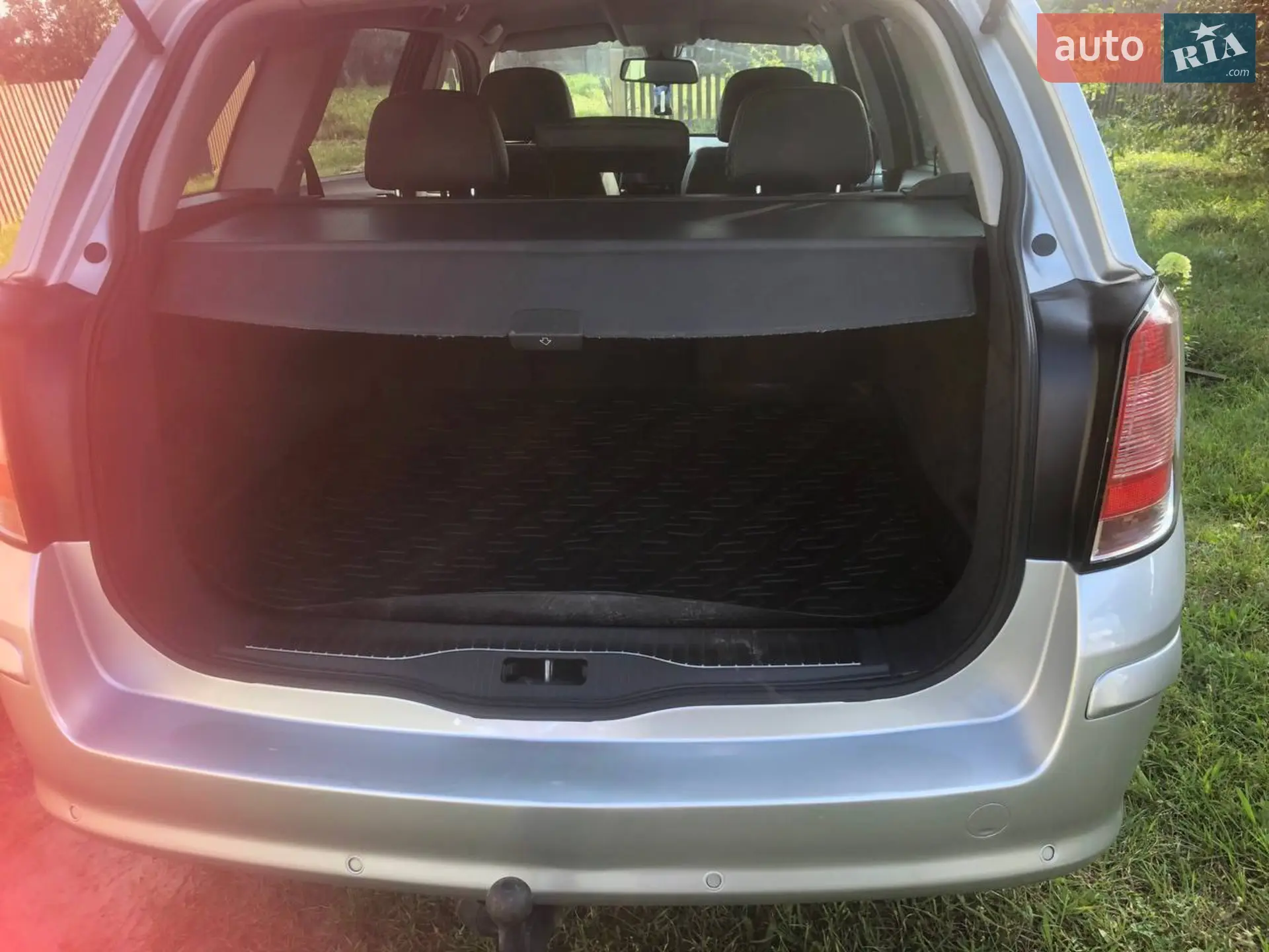 2010 Opel Astra - мініатюра 8