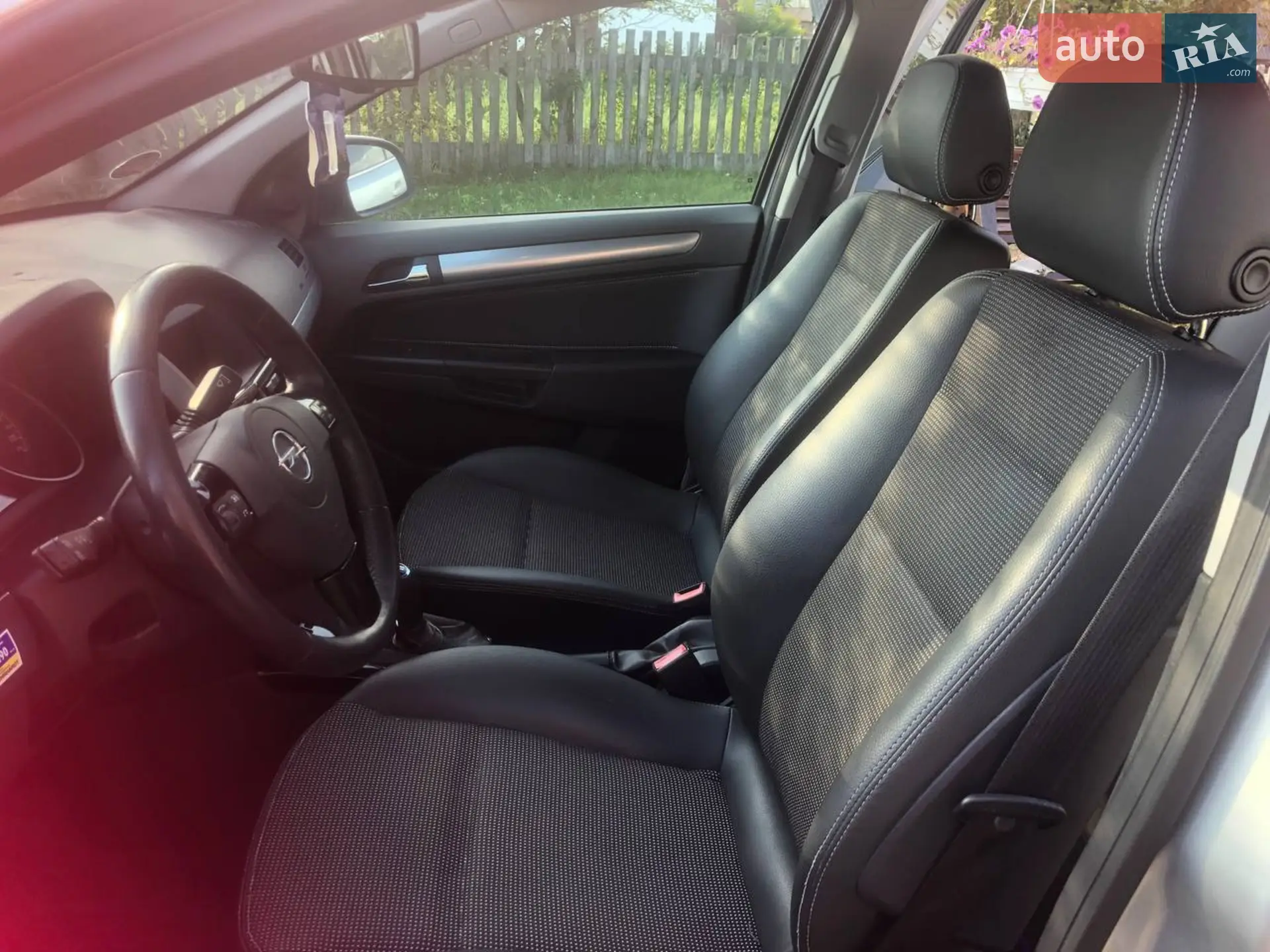 2010 Opel Astra - мініатюра 7