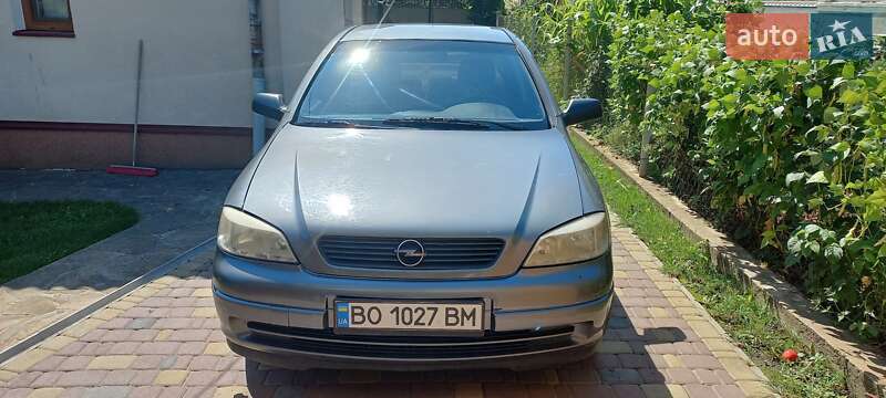 Седан Opel Astra 2008 в Тернополі