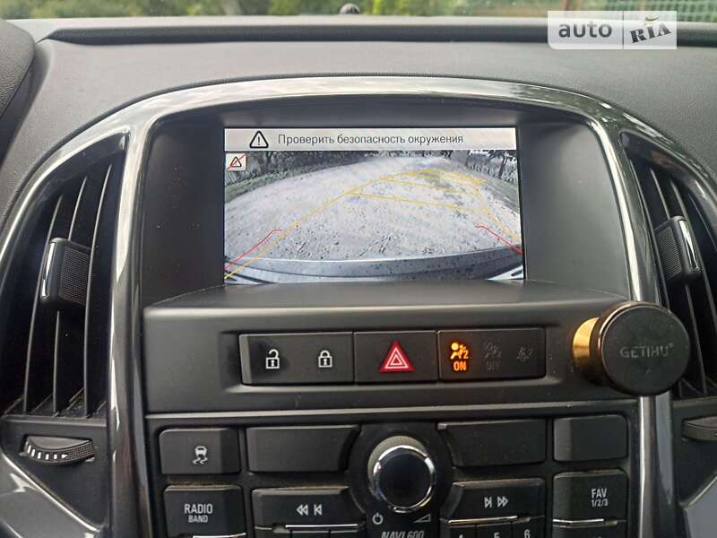 Универсал Opel Astra 2012 в Ровно